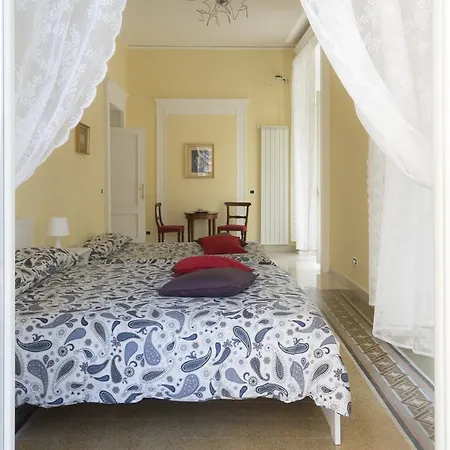Casa Beatrice, Appartamento Nel Centro Di Napoli Apartment *